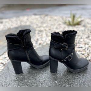 Guess Boots black heel Excellent condition. Partial fleece lined